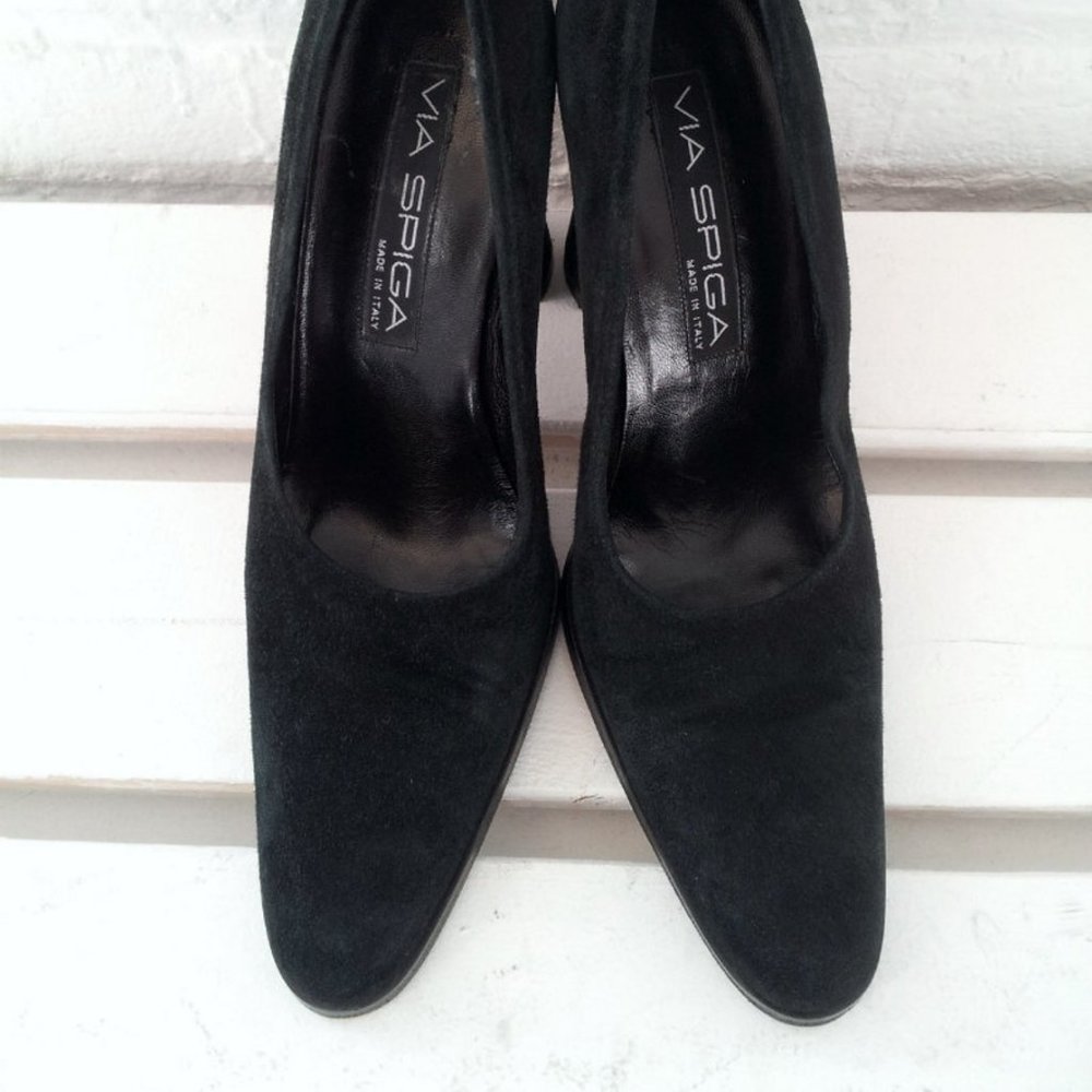 Vintage 90s Black Suede Pumps - Picture 2 of 7